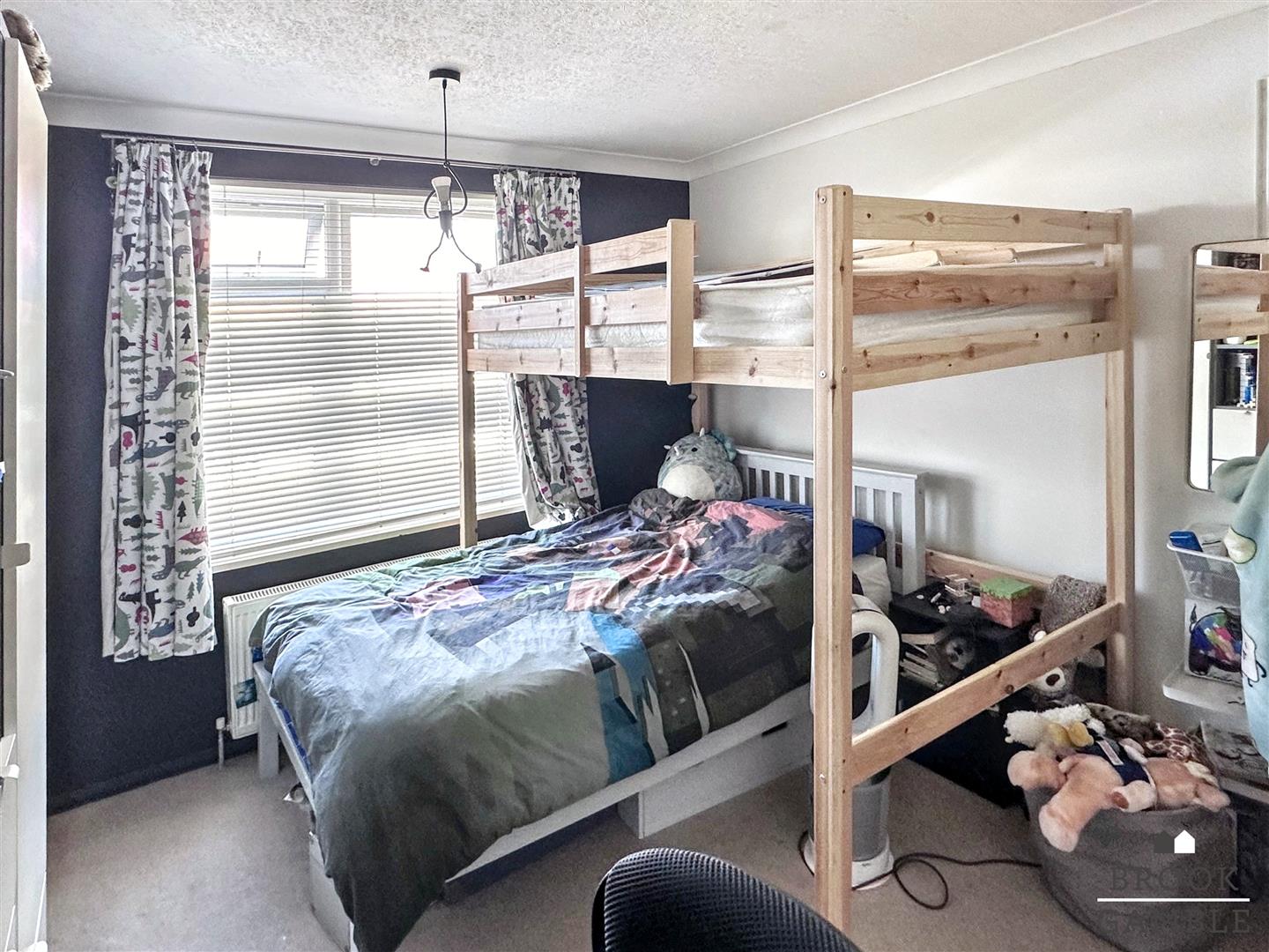 4 Bedroom House - Semi-Detached. North Avenue in Eastbourne,  9